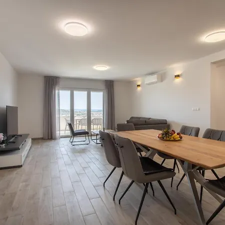 Apartment Hill Trogir