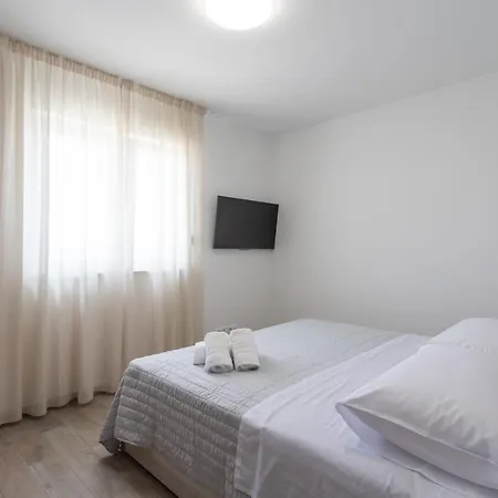 Hill 公寓 特罗吉尔