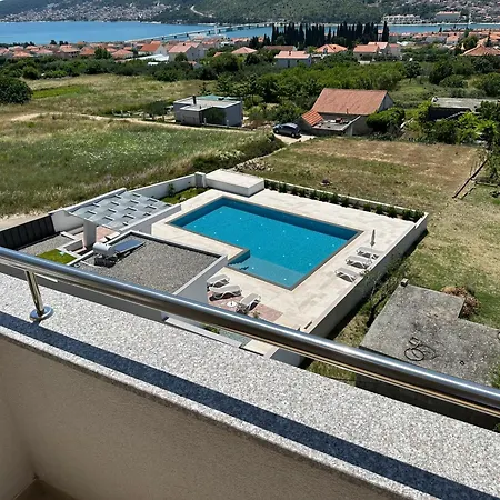 公寓 Hill 特罗吉尔