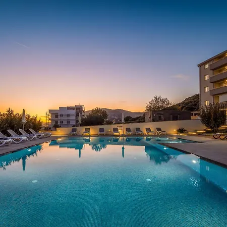 Hill 公寓 特罗吉尔